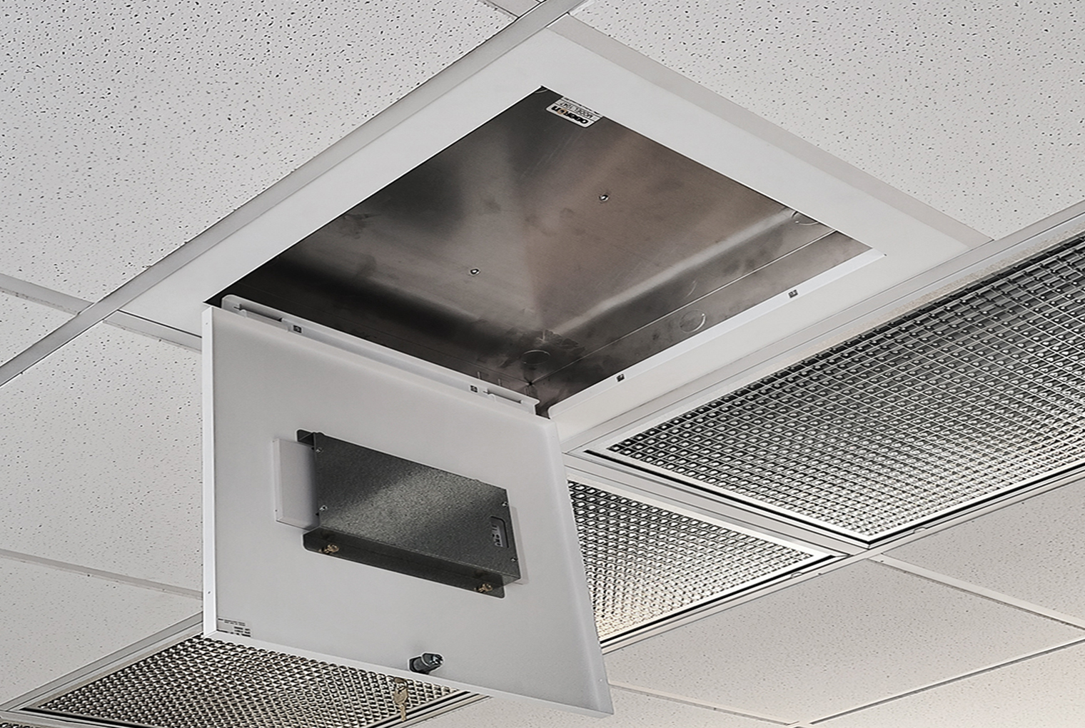 Oberon Wi-Tile Ceiling Enclosures 1047