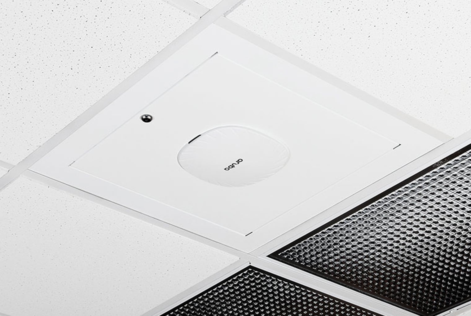 Oberon Wi-Tile Ceiling Enclosures 1047