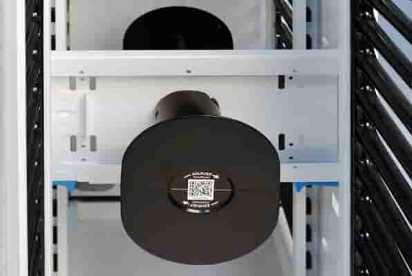 Tool-Less Adjustable Cable Distribution Spool for Evolution Vertical Cable Manager